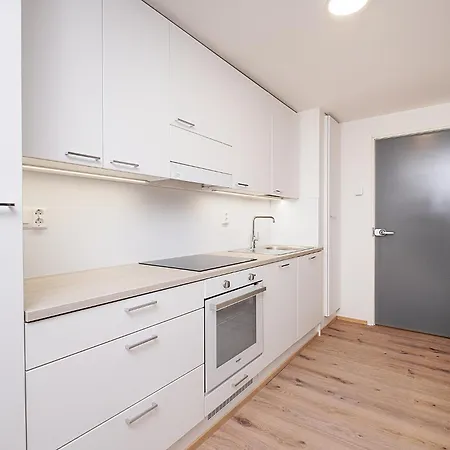 Compact 2bdr With Private Sauna Apartamento